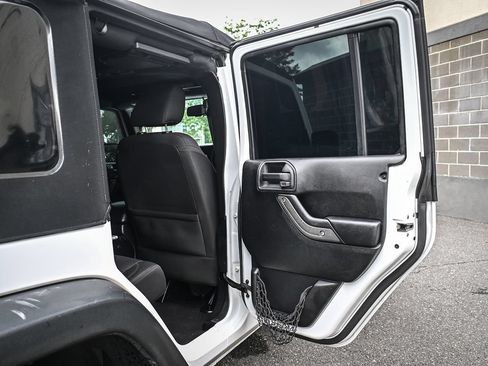 Used 2016 Jeep Wrangler Unlimited Sport w/ Quick Order Package 24S AWD/4WD image 13