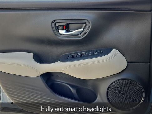 Certified 2025 Honda HR-V LX image 29