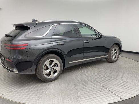 Certified 2026 Genesis GV70 2.5T image 2