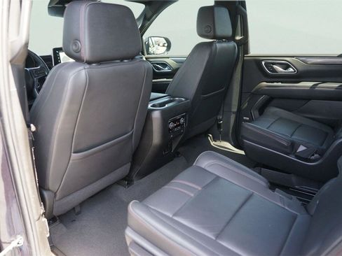 Used 2023 Chevrolet Suburban RST w/ Luxury Package RWD image 11