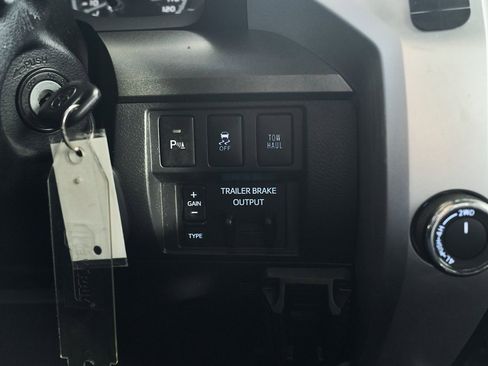 Used 2017 Toyota Tundra SR5 image 44