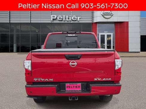 Certified 2024 Nissan Titan SV w/ SV Convenience Package AWD/4WD image 5