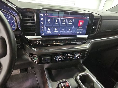 Used 2023 GMC Sierra 1500 SLT w/ SLT Premium Plus Package AWD/4WD image 14