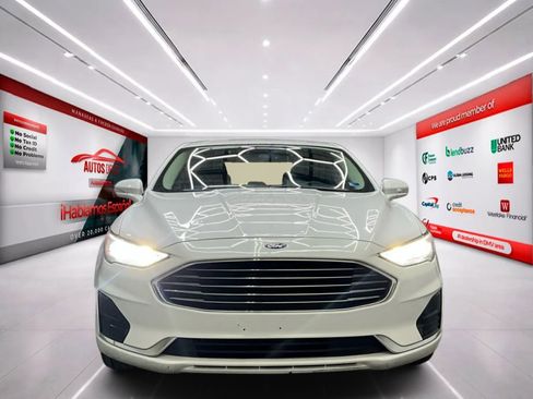 Used 2020 Ford Fusion SEL FWD image 3