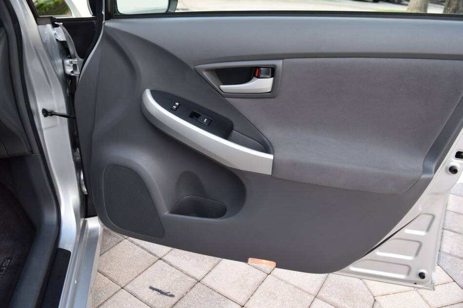 Used 2010 Toyota Prius Two w/ Preferred Accessory Pkg FWD image 69