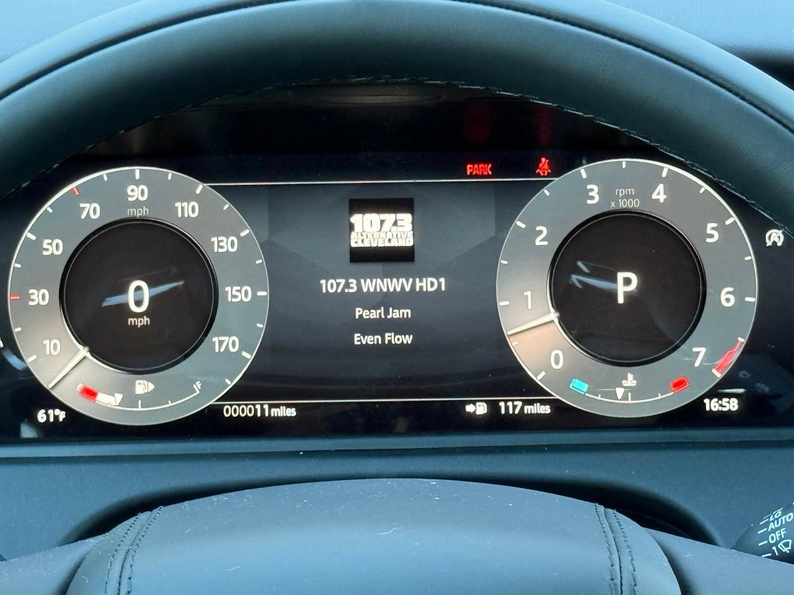 New 2026 Land Rover Range Rover Velar S AWD/4WD image 31