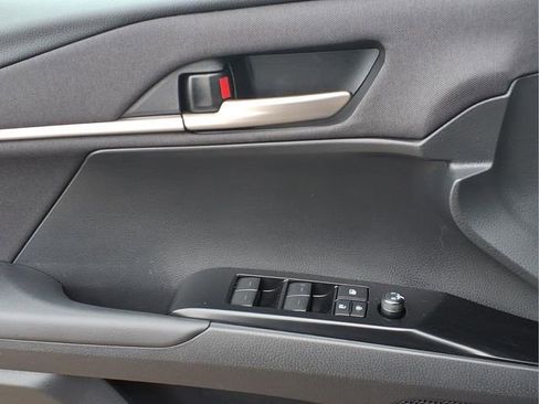 Used 2025 Toyota Camry LE image 20