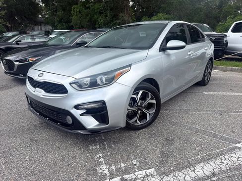 Used 2019 Kia Forte LXS FWD image 2