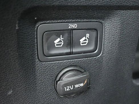 Used 2022 Kia Telluride S FWD image 27