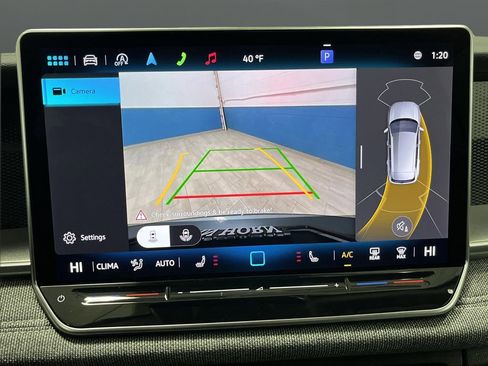 Used 2025 Volkswagen Tiguan S image 9