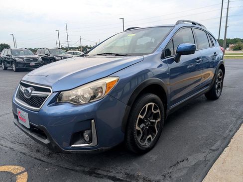 Used 2017 Subaru Crosstrek 2.0i Premium image 4