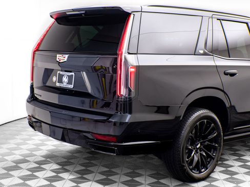 Used 2024 Cadillac Escalade Sport Platinum w/ LPO, ONYX Package AWD/4WD image 38