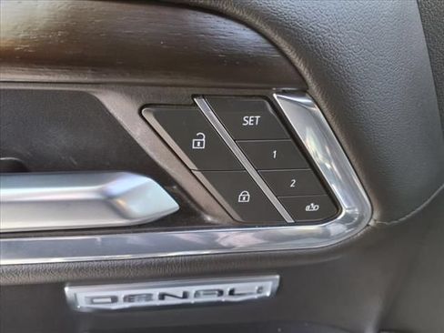 Used 2024 GMC Sierra 1500 Denali w/ Technology Package AWD/4WD image 14