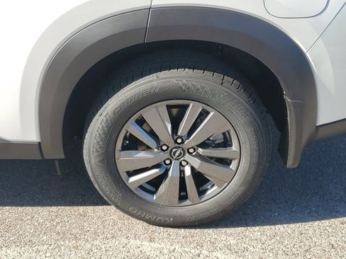 New 2025 Nissan Pathfinder SV w/ Black Appearance Package image 3