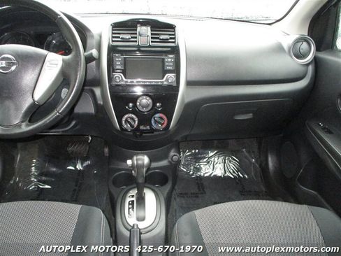 Used 2018 Nissan Versa SV image 18