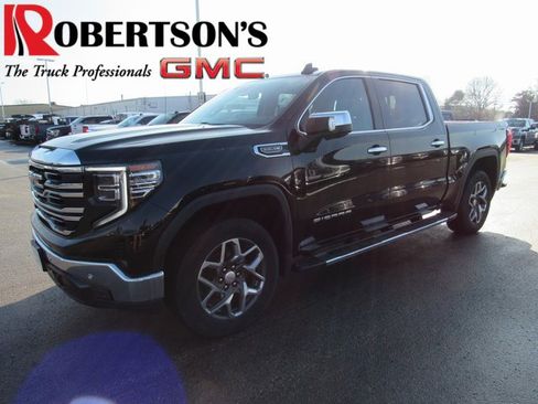 Used 2022 GMC Sierra 1500 SLT w/ SLT Premium Plus Package image 1