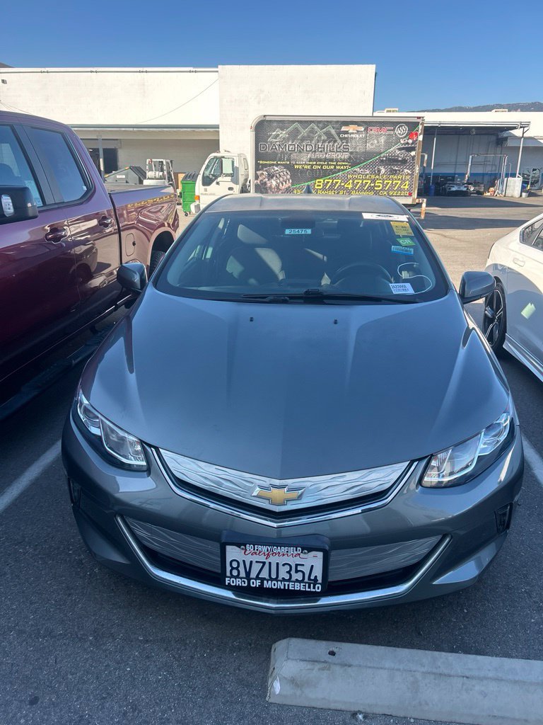Used 2017 Chevrolet Volt LT FWD image 1