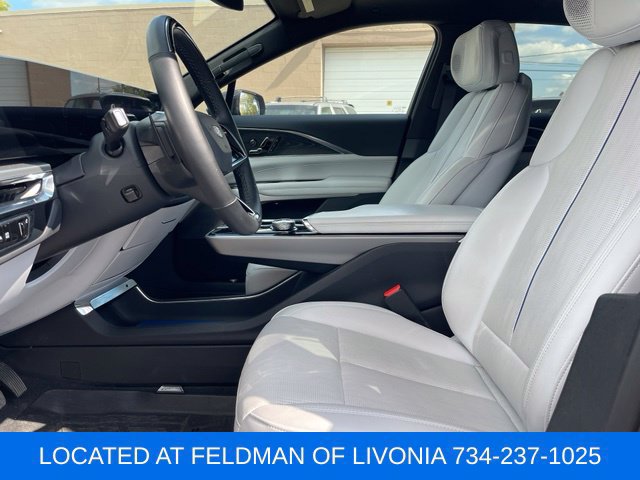 Used 2024 Cadillac Lyriq Luxury w/ LPO, Floor Liner Package AWD/4WD image 6