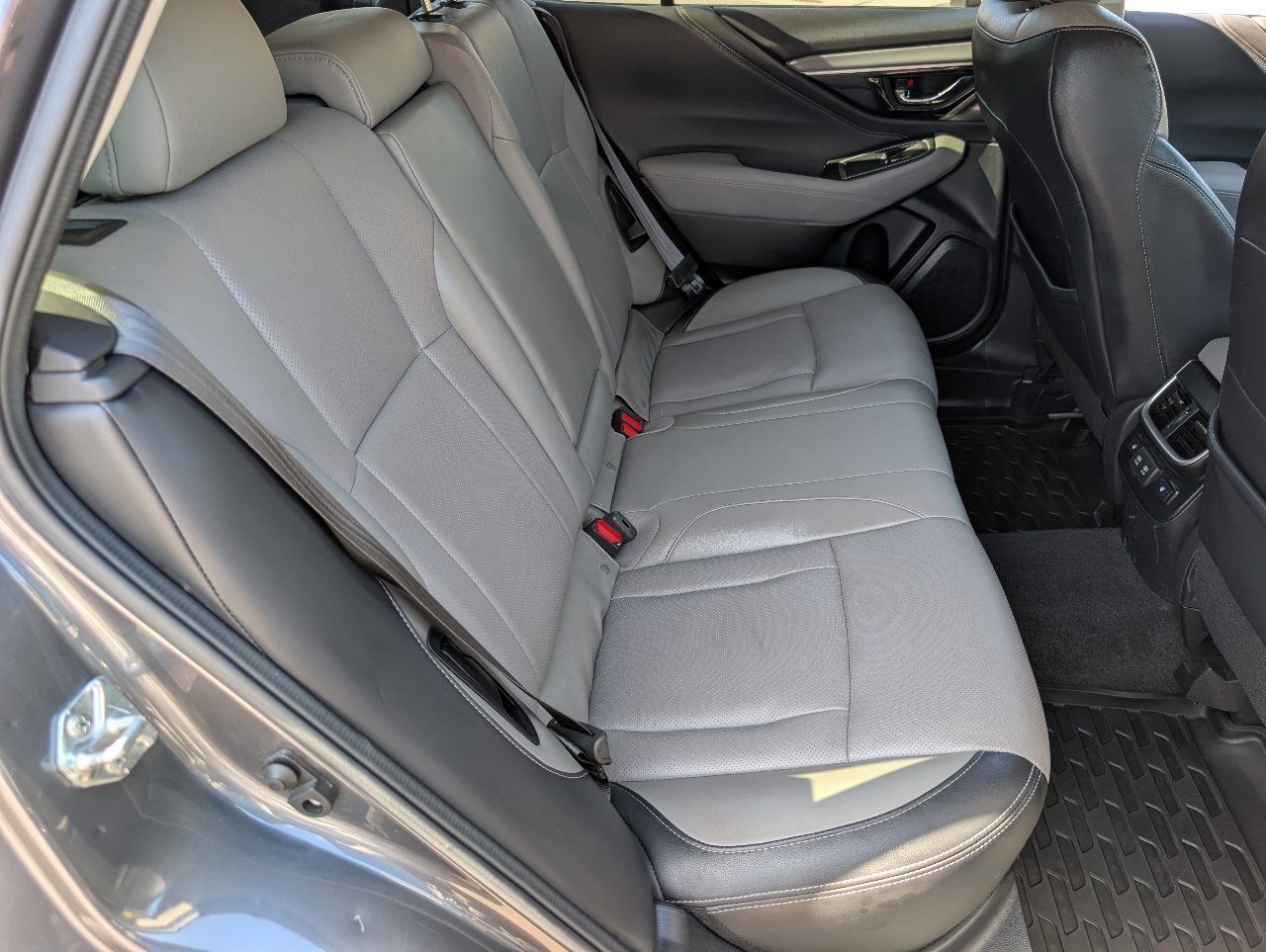 Used 2021 Subaru Outback Limited AWD/4WD image 5
