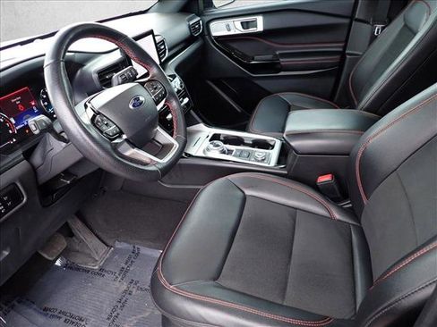 Certified 2023 Ford Explorer ST-Line w/ Class IV Trailer Tow Package image 12