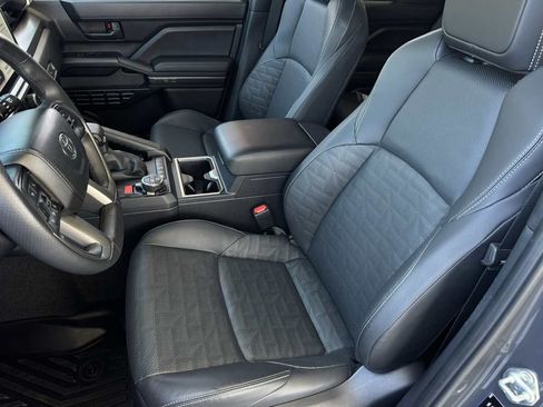 Used 2025 Toyota 4Runner TRD Off-Road Premium w/ Tow Technology Package AWD/4WD image 17
