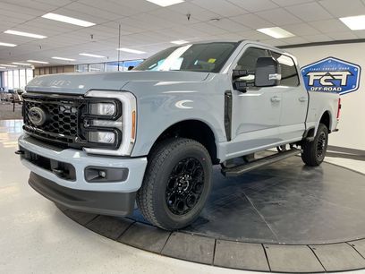 New 2026 Ford F250 Lariat w/ Black Appearance Package
