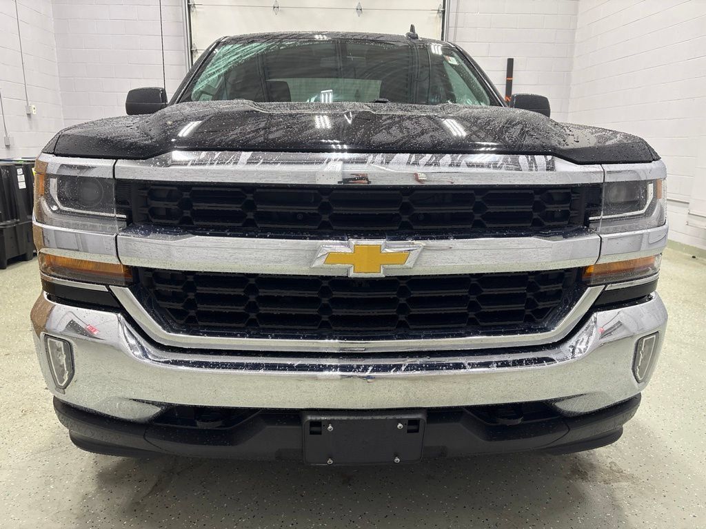 Used 2017 Chevrolet Silverado 1500 LT w/ All Star Edition AWD/4WD image 10