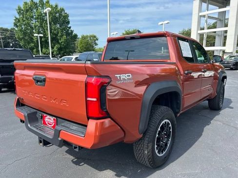 Used 2025 Toyota Tacoma TRD Off-Road AWD/4WD image 7