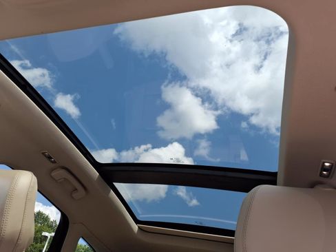 Used 2022 Lincoln Corsair Reserve w/ Equipment Group 201A image 22