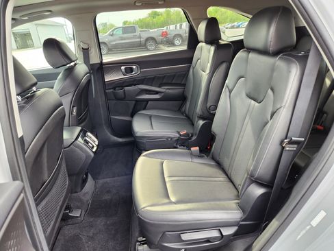 Used 2022 Kia Sorento SX AWD/4WD image 12
