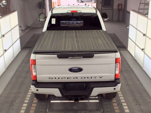 Used 2019 Ford F250 Lariat AWD/4WD image 8