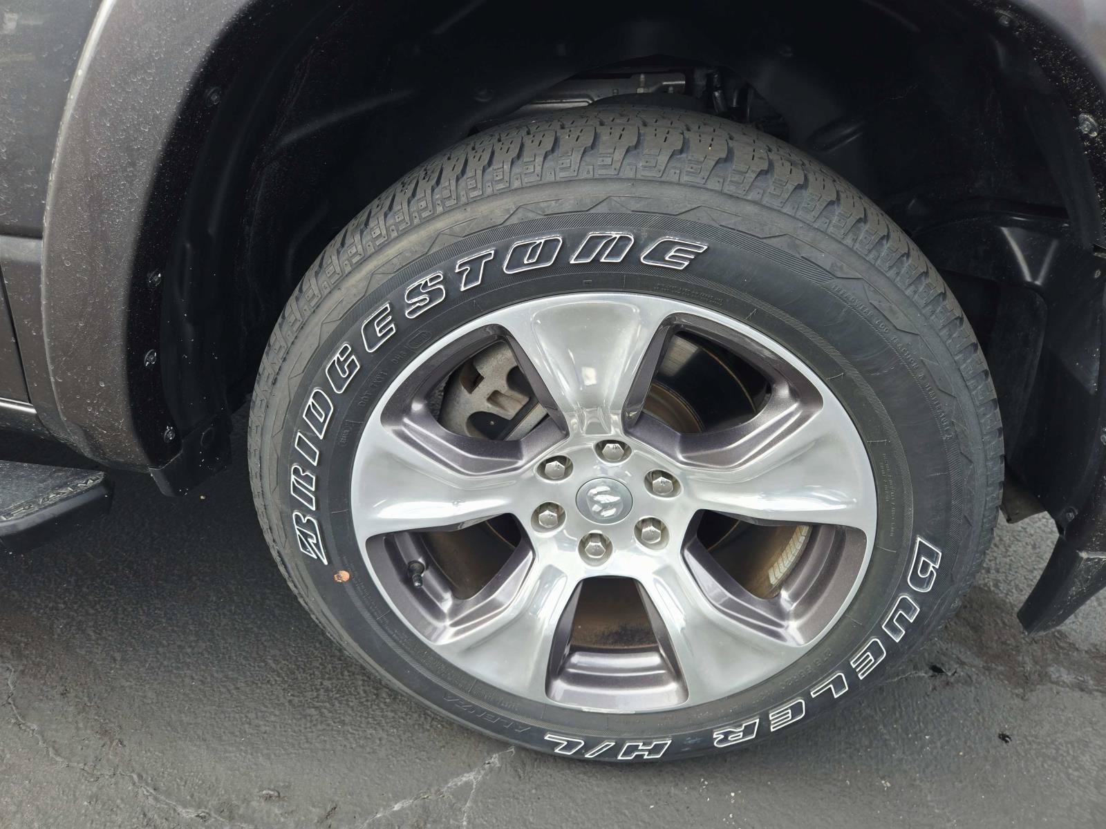 Used 2020 RAM 1500 Laramie w/ Sport Appearance Package AWD/4WD image 18