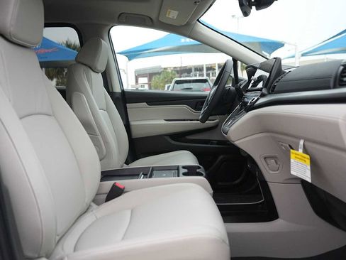 Certified 2026 Honda Odyssey EX-L image 15