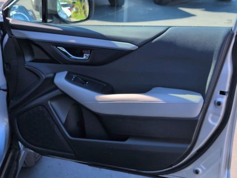 Used 2025 Subaru Outback Premium image 33