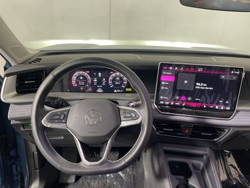 New 2026 Volkswagen Tiguan SE image 12