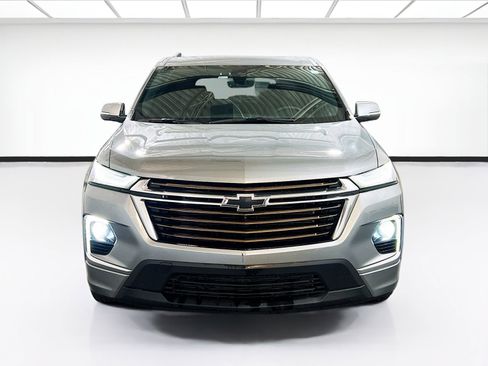 Used 2023 Chevrolet Traverse High Country image 2
