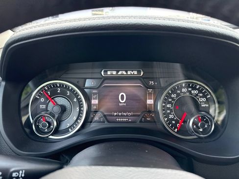 Used 2022 RAM 1500 Laramie AWD/4WD image 35