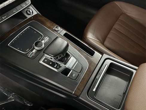 Used 2018 Audi Q5 2.0T Premium Plus w/ Premium Plus Package image 17