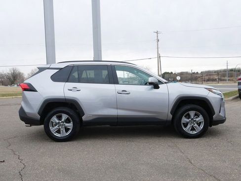 Used 2025 Toyota RAV4 XLE image 8