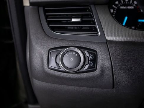 Used 2013 Ford Edge SEL image 34