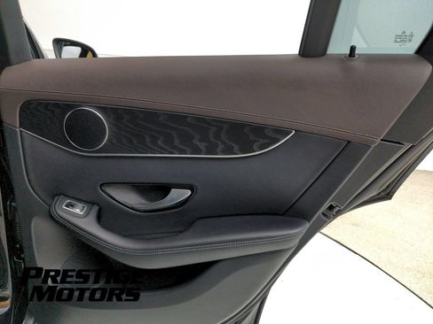 Used 2018 Mercedes-Benz GLC 300 4MATIC image 29