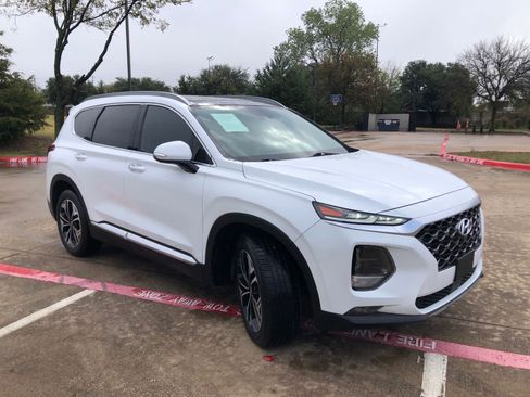 Used 2019 Hyundai Santa Fe AWD image 3