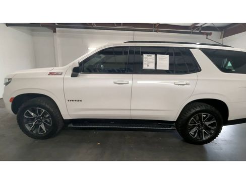 Used 2021 Chevrolet Tahoe Z71 w/ Rear Media and Nav Package image 5