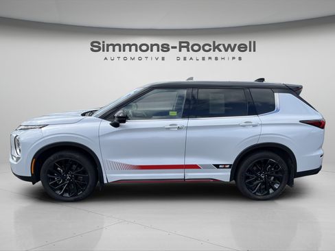 Used 2024 Mitsubishi Outlander Ralliart AWD/4WD image 2