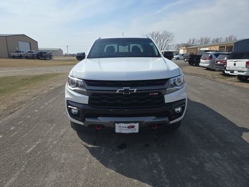 Used 2022 Chevrolet Colorado Z71 w/ Safety Package image 2