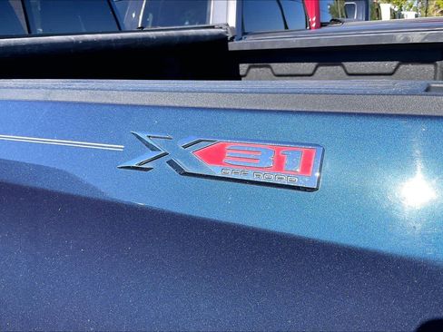 Used 2020 GMC Sierra 1500 SLT w/ SLT Premium Plus Package image 8