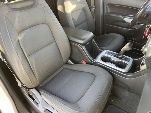 Used 2016 Chevrolet Colorado LT w/ LT Convenience Package AWD/4WD image 11