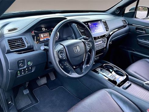 Used 2023 Honda Ridgeline Black Edition image 17
