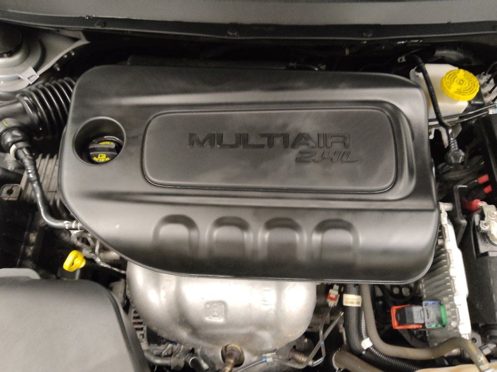 Used 2020 Jeep Cherokee Latitude Plus w/ Comfort/Convenience Group AWD/4WD image 30