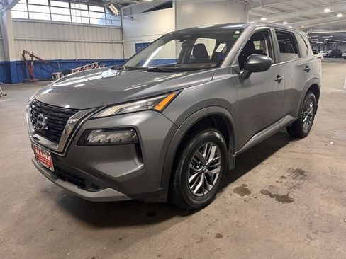 Used 2023 Nissan Rogue S image 7